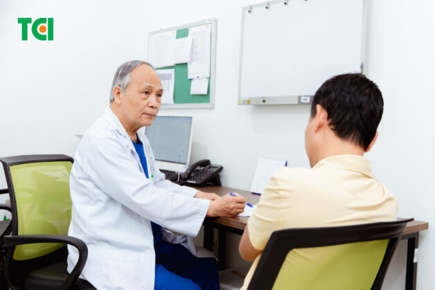 Người ăn chay bị gan nhiễm mỡ nên khám tại chuyên khoa Gan mật để được tư vấn sử dụng thuốc, cách sinh hoạt và ăn uống phù hợp, an toàn
