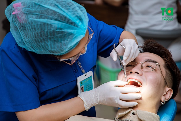 tư vấn bảng giá niềng răng