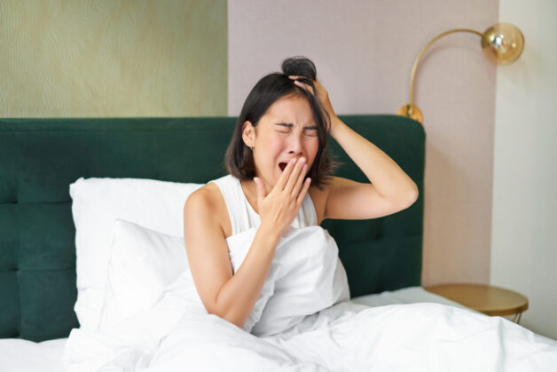 Buồn ngủ cũng là một dấu hiệu bệnh suy hô hấp.