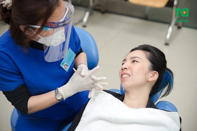 Thắc mắc bọc răng sứ 1 chiếc được không