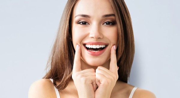 Bọc mão răng sứ titan hết bao nhiêu hiện là thắc mắc của rất nhiều người