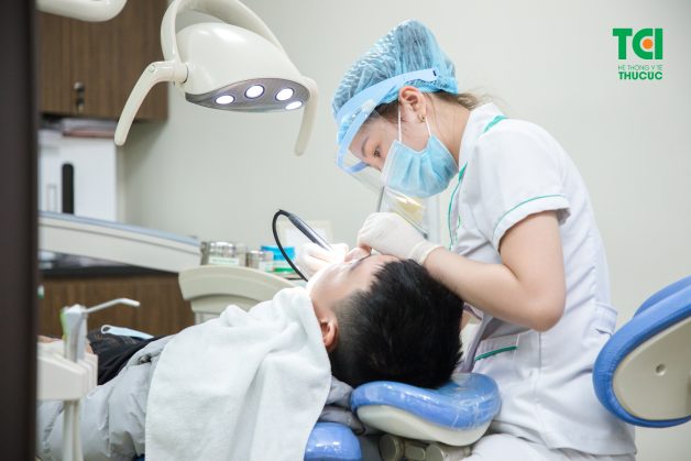 Lấy cao răng tại nha khoa uy tín là cách xử trí cao răng hiệu quả nhanh chóng, tức thì