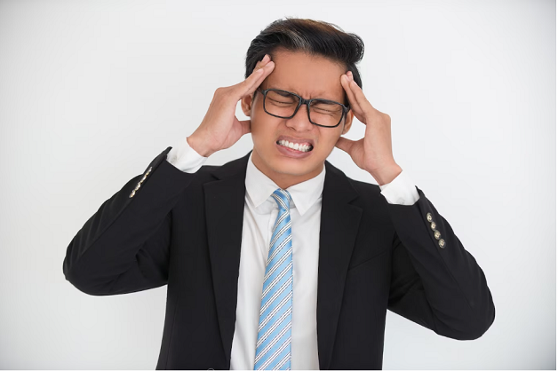 Người đột quỵ tuyến yên thường bị đau đầu dữ dội, nôn mửa...