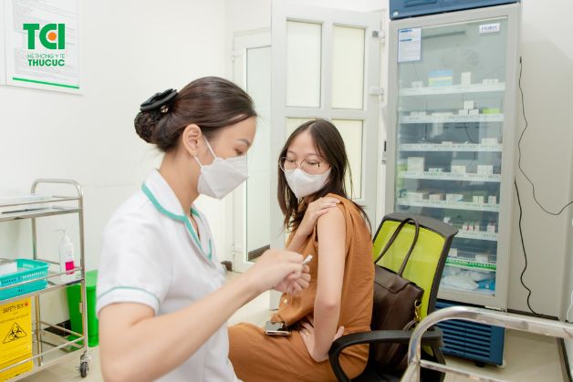 độ tuổi tiêm ngừa ung thư cổ tử cung chị em cần biết