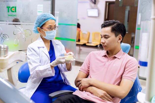 Lời khuyên của chuyên gia là nên chọn những cơ sở nha khoa uy tín
