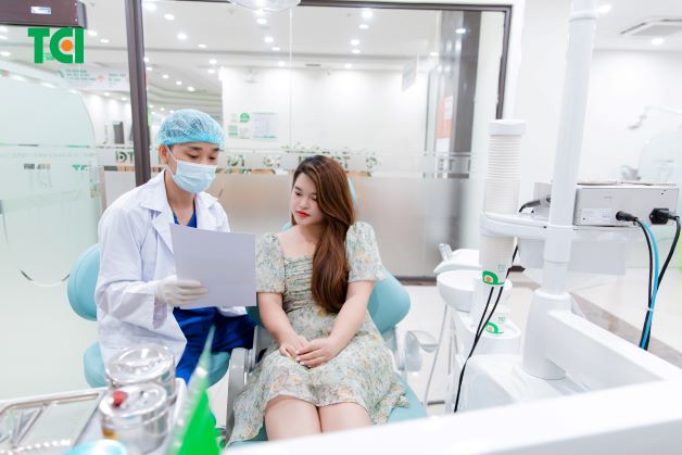 hôi miệng khi niềng răng phải làm sao
