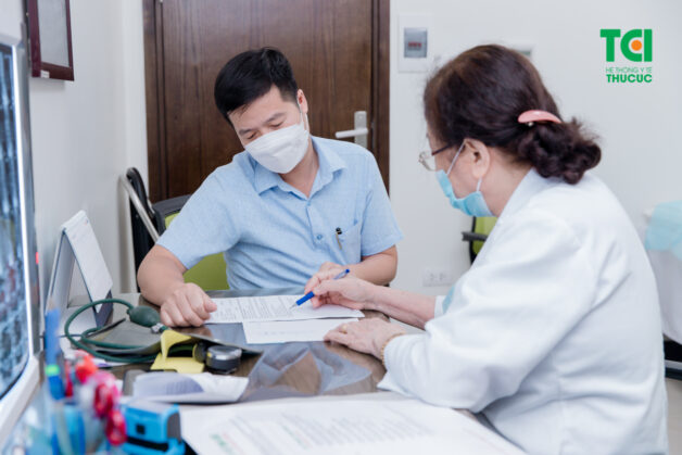 Thăm khám, chữa bệnh sớm và kịp thời giúp cải thiện cơn đau nhức hiệu quả, nâng cao kết quả điều trị
