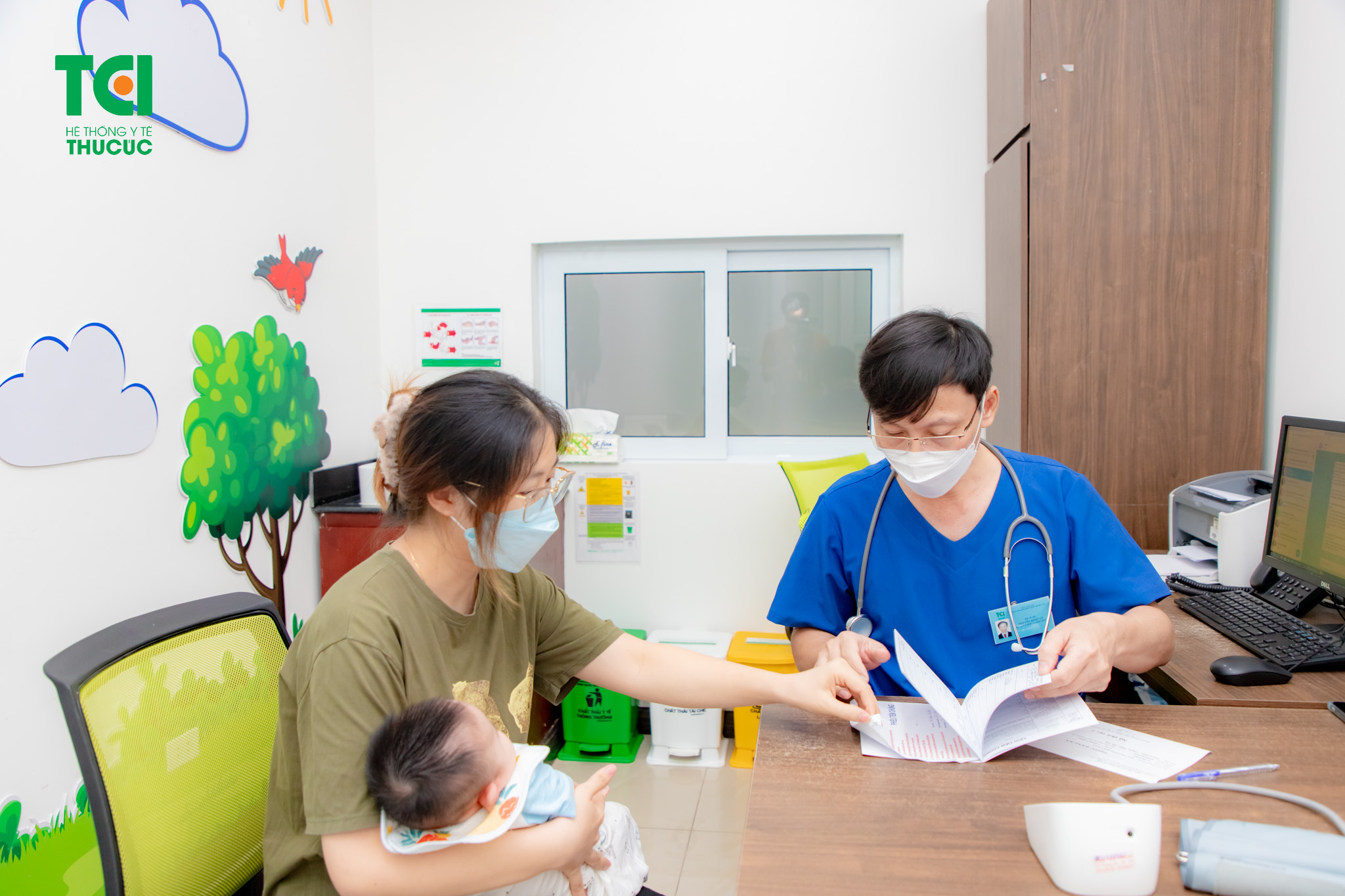 Hầu hết viêm hạch bạch huyết sau tiêm vắc xin phòng lao là một hạch lành tính, nên bố mẹ cũng đừng quá lo lắng