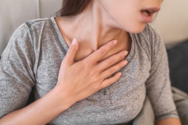 phát hiện và xử trí kịp thời sốc phản vệ khi tiêm vacxin ngay khi nhận thấy những triệu chứng ban đầu thì sẽ giúp cho người được tiêm qua khỏi giai đoạn nguy kịch.