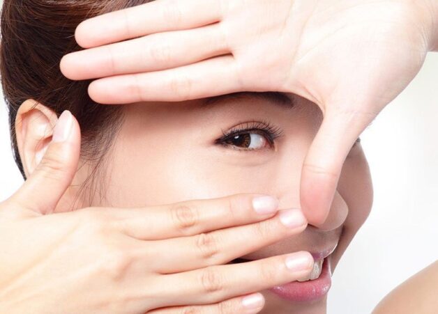 sụp mí sau cắt mí phải làm sao