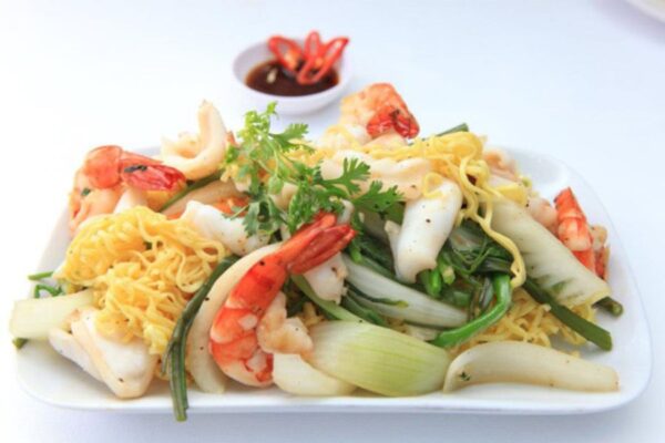 Mì hải sản cho bé biếng ăn, chậm tăng cân