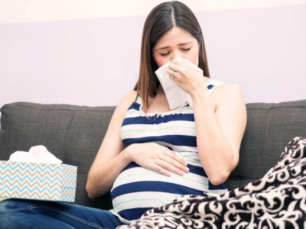 tiêm vắc xin cúm cho bà bầu
