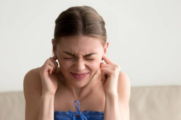 Trào ngược dạ dày gây ù tai