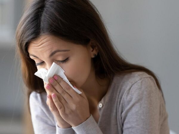 Trào ngược dạ dày gây viêm xoang có biểu hiện như nào