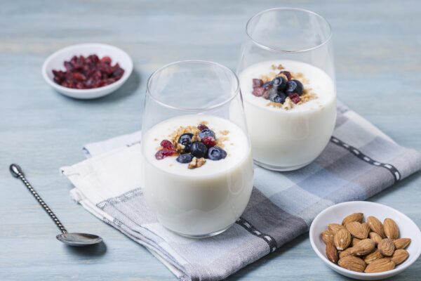 Trào ngược dạ dày nên uống sữa