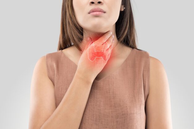 Tuyến giáp sưng to lên bất thường cảnh báo nhiều bệnh lý nguy hiểm, cần được điều trị sớm