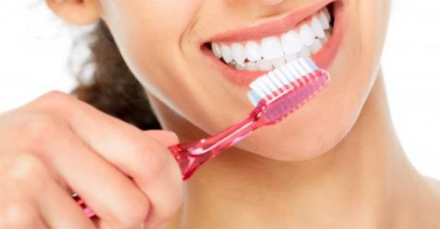 viêm lợi chảy máu chân răng hôi miệng là bệnh lý dễ gặp