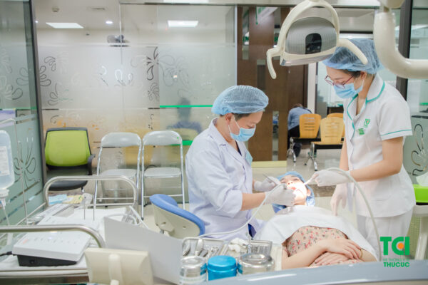 viêm nha chu răng lung lay