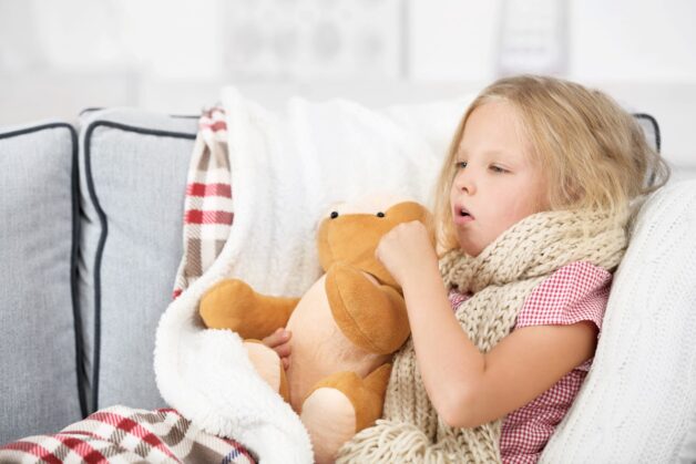 Sốt virus có thể tác động tiêu cực đến hệ hô hấp, gây viêm đường hô hấp.