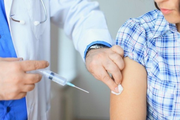 chỗ tiêm vacxin bị sưng
