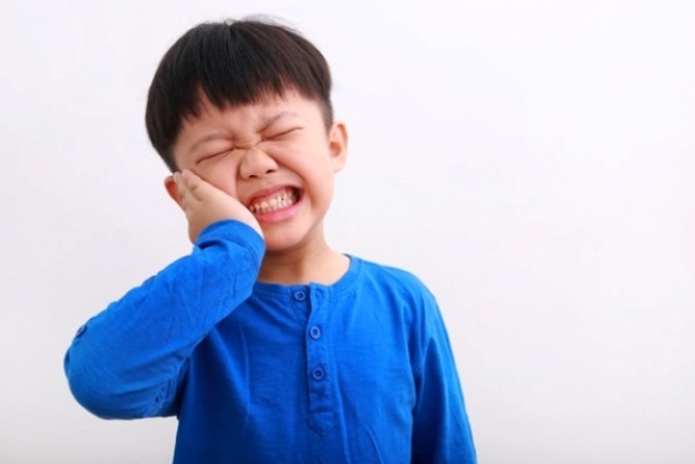 Trẻ đau răng