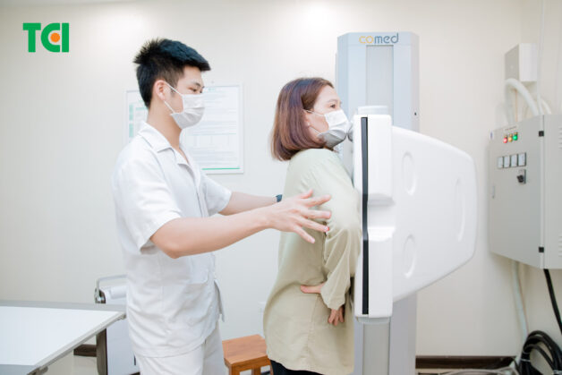 Người bệnh nên thăm khám để tìm ra nguyên nhân bị hen suyễn