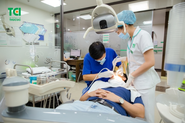 Nhổ răng số 8 hàm dưới