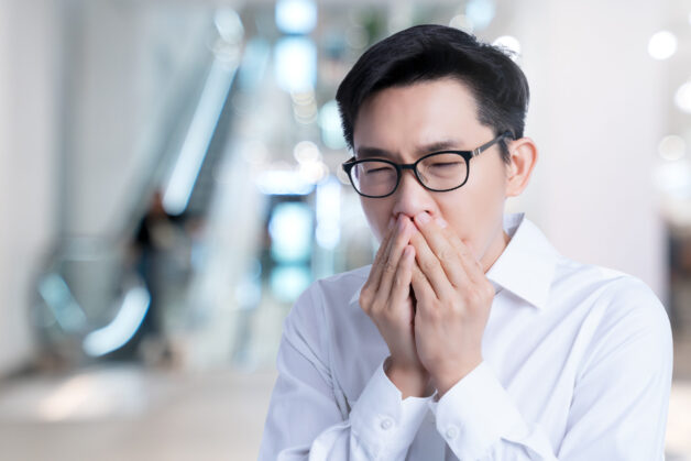 Thuốc động kinh có thể gây buồn ngủ.