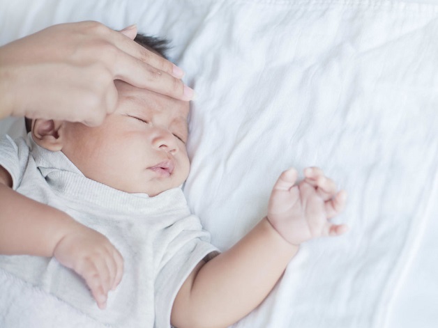 Tiêm 6 trong 1 dịch vụ có sốt không là vấn đề nhiều phụ huynh quan tâm