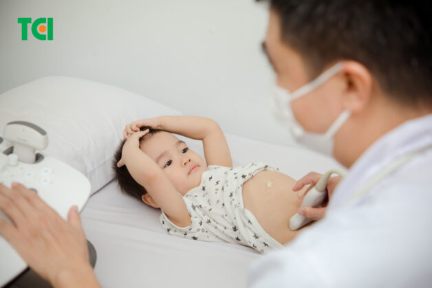 Trong một số trường hợp, trẻ bị nhiễm khuẩn đường ruột có thể được yêu cầu siêu âm ổ bụng để đánh giá sự tổn thương của các tạng.