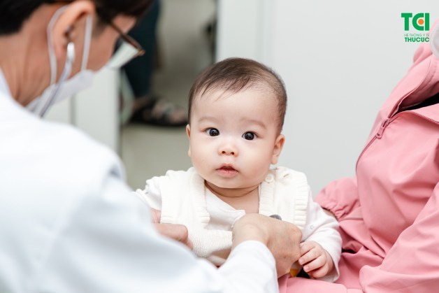 lịch tiêm chủng cho bé