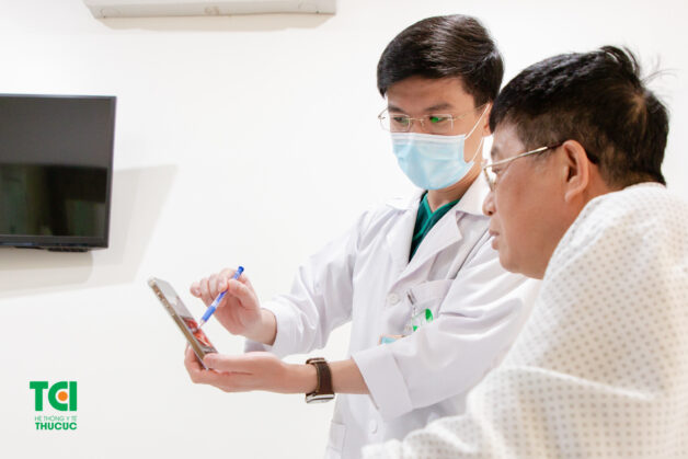 Bệnh nhân cần thăm khám bác sĩ để chữa trĩ hiệu quả
