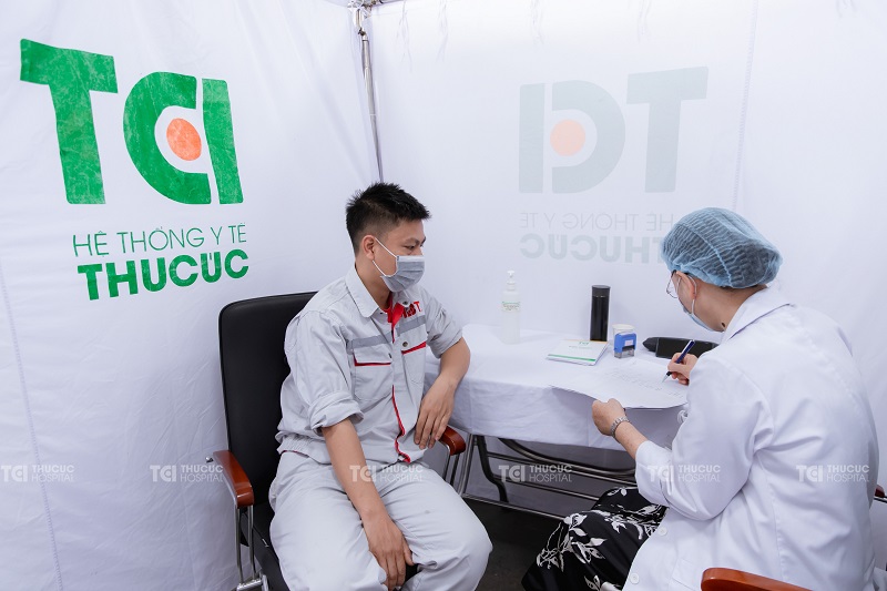 Công ty thiết bị điện MBT khám sức khỏe