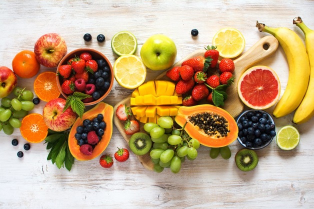 Trái cây là thực phẩm mẹ bầu nên ăn để mẹ có nhiều Vitamin, hồi phục sức khỏe và tăng cường đề kháng