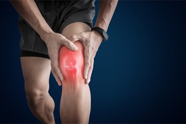 Viêm khớp dạng thấp là gì? Bệnh gây đau nhức, sưng đỏ, cản trở hoạt động sinh hoạt bình thường ở người bệnh