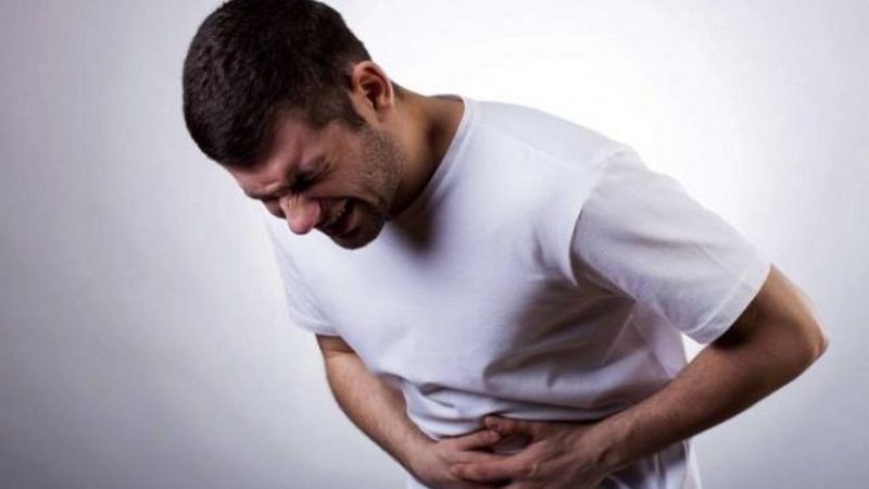 Triệu chứng viêm tụy mạn tính thường gặp là đau bụng