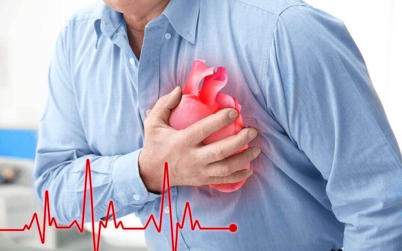 Một số trường hợp không đặc hiệu như người cao tuổi bị bệnh lý tim mạch có thể