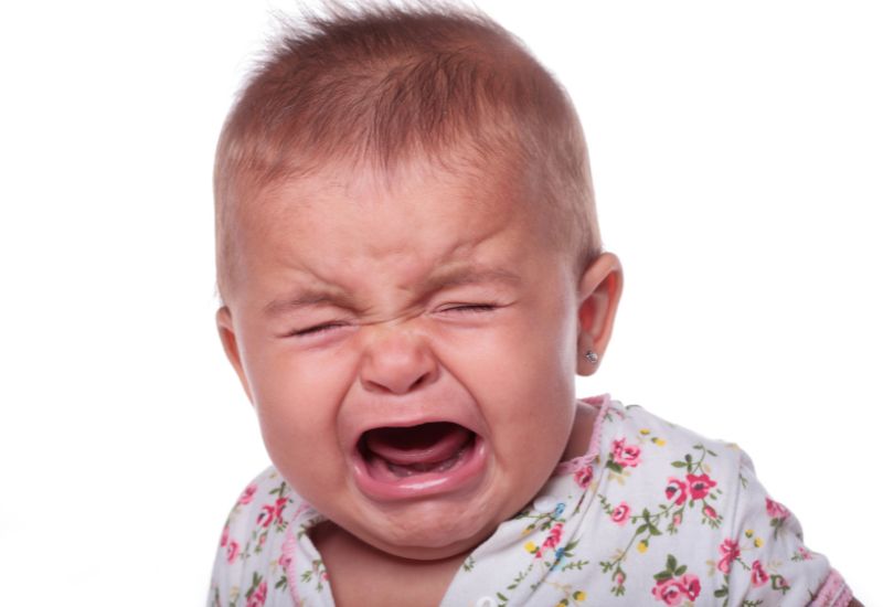 Táo bón khiến trẻ khó chịu nhiều, hay quấy khóc hơn