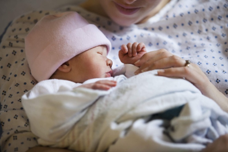 Trẻ sinh non, nhẹ cân thuộc trường hợp trẻ không được tiêm mũi viêm gan B sơ sinh