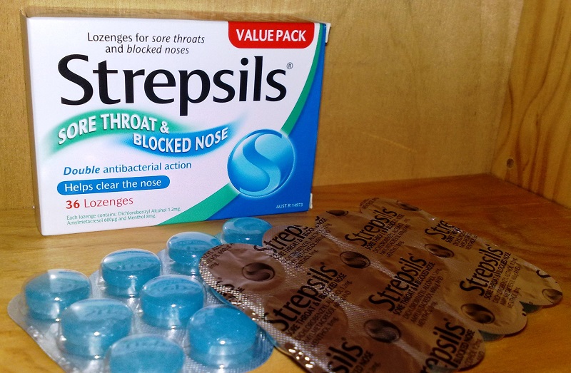 viên ngậm giảm đau họng Strepsils