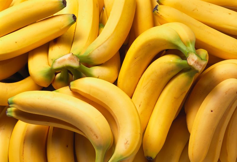 Trẻ tiêu chảy cấp nên ăn chuối.