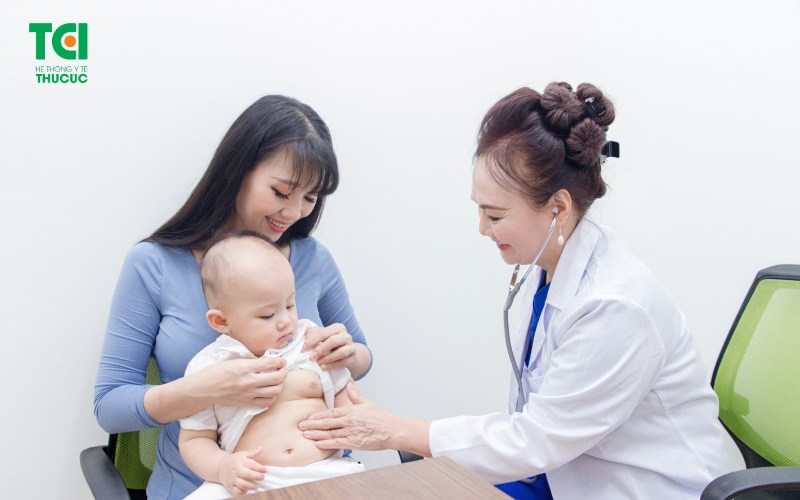 trẻ đau bụng mãi không khỏi phải làm gì