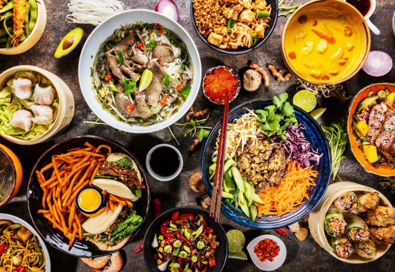 Có nhiều nguyên nhân khiến trẻ táo bón, phổ biến nhất là chế độ ăn không đủ chất xơ.
