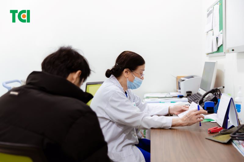 Bất kỳ loại thuốc nào trước khi uống cũng cần hỏi ý kiến của bác sĩ hoặc dược sĩ.