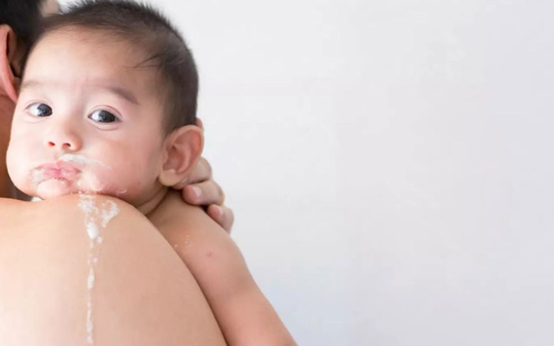trào ngược dạ dày ở trẻ