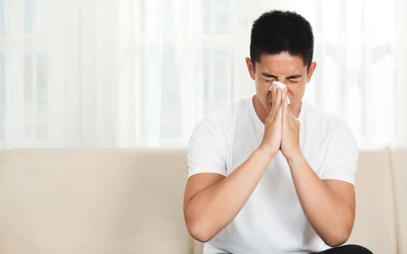 Ho liên tục và không ngừng.