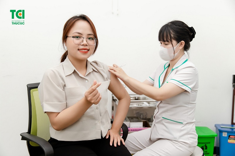 Tiêm chủng đầy đủ giúp bảo vệ sức khỏe con người một cách toàn diện hơn