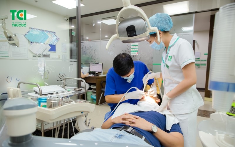 Khắc phục bọc răng sứ bị lệch khớp cắn
