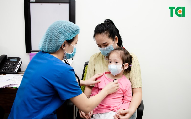 khám sức khỏe định kỳ cho trẻ