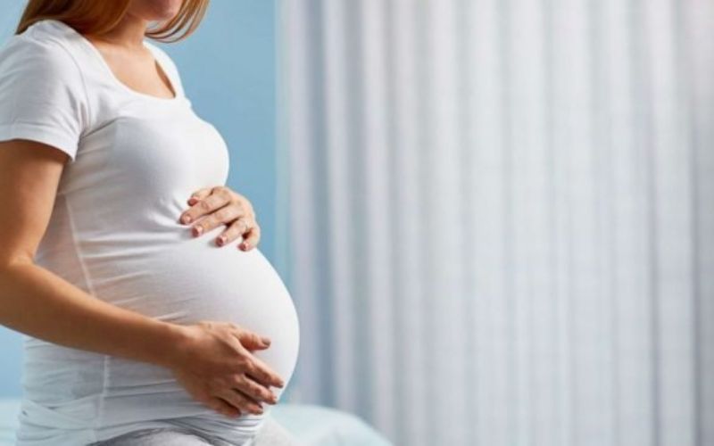 Thận trọng đặc biệt với phụ nữ mang thai, đặc biệt khi sử dụng trong tam cá nguyệt đầu tiên